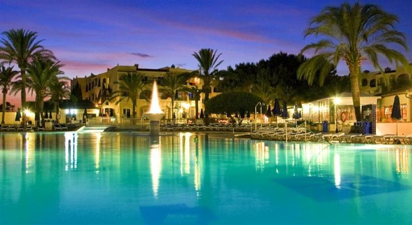 Globales Aparthotel Bouganvilla Sa Coma  Exterior photo