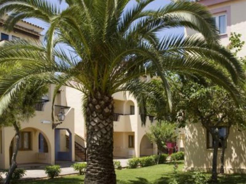 Globales Aparthotel Bouganvilla Sa Coma  Exterior photo